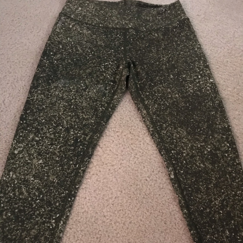 Hylete capris Medium olive/Army green NWT